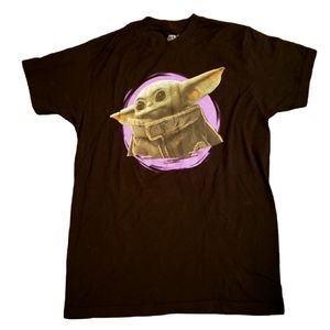 Star Wars Baby Yoda The Child Mandalorian Disney Tee Shirt Men's Size Medium